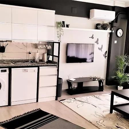 Apartament Garden 15 Minutes To The Sea *